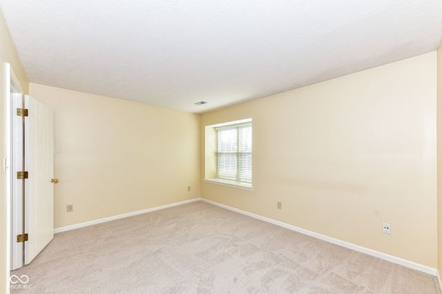 7238 Harbour Isle, Indianapolis, IN 46240