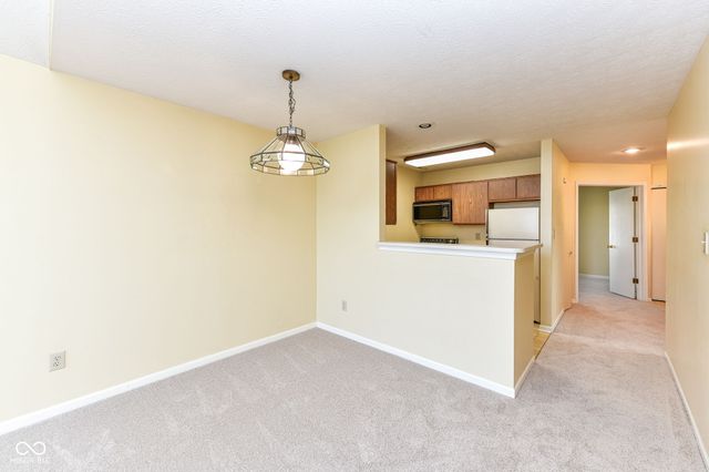 7238 Harbour Isle, Indianapolis, IN 46240