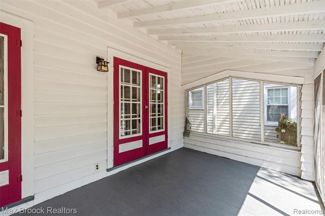 37 Hanover Road, Pleasant Ridge, MI 48069