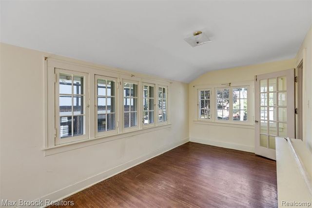 37 Hanover Road, Pleasant Ridge, MI 48069