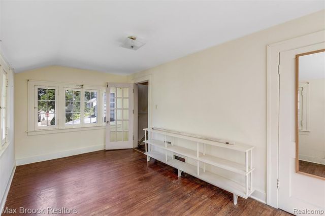 37 Hanover Road, Pleasant Ridge, MI 48069