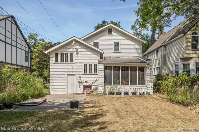 37 Hanover Road, Pleasant Ridge, MI 48069