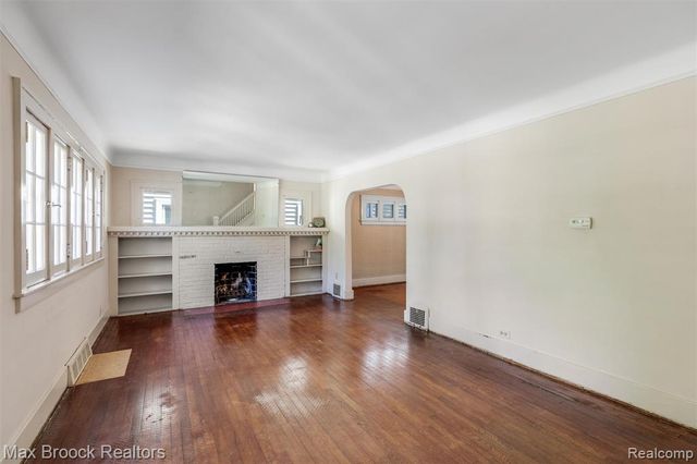 37 Hanover Road, Pleasant Ridge, MI 48069