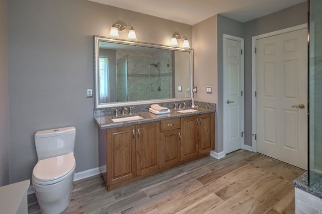 22 Red School House Rd, Clinton Twp., NJ 08833