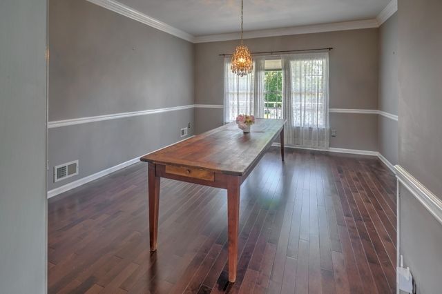 22 Red School House Rd, Clinton Twp., NJ 08833