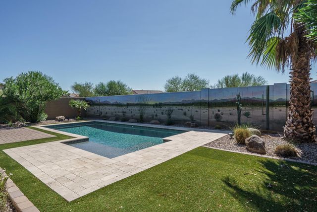 18215 W DESERT SAGE Drive, Goodyear, AZ 85338