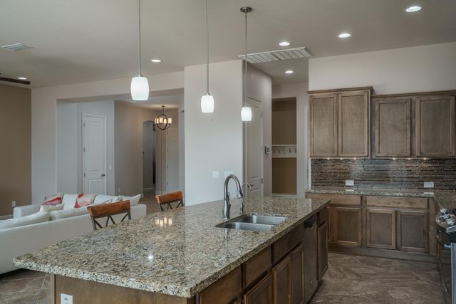 18215 W DESERT SAGE Drive, Goodyear, AZ 85338