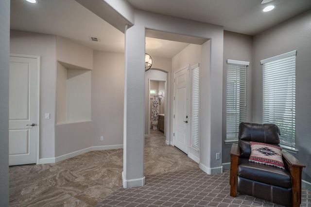 18215 W DESERT SAGE Drive, Goodyear, AZ 85338