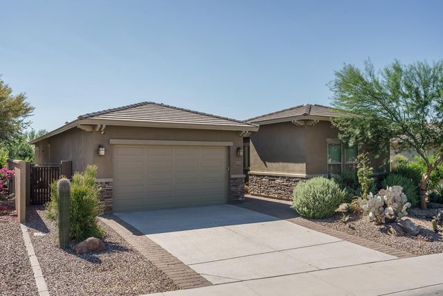 18215 W DESERT SAGE Drive, Goodyear, AZ 85338