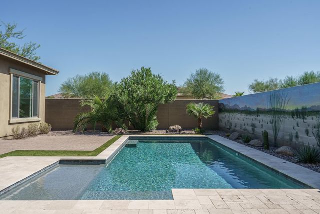 18215 W DESERT SAGE Drive, Goodyear, AZ 85338