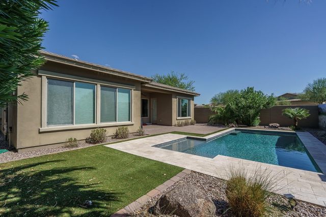 18215 W DESERT SAGE Drive, Goodyear, AZ 85338