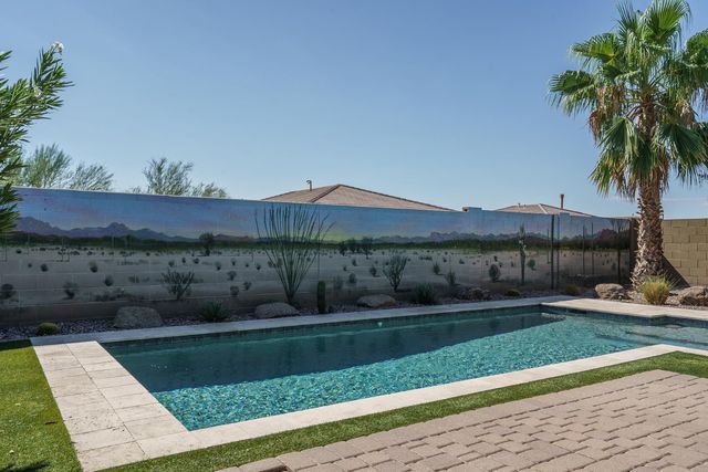 18215 W DESERT SAGE Drive, Goodyear, AZ 85338