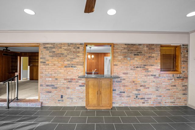 3195 Roxburg Drive, Lexington, KY 40503