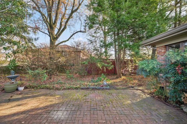 3195 Roxburg Drive, Lexington, KY 40503