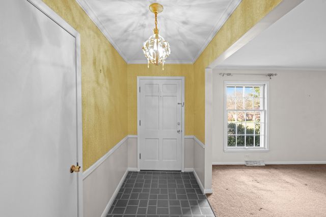 3195 Roxburg Drive, Lexington, KY 40503