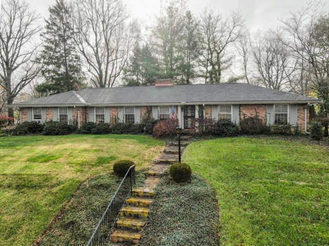 3195 Roxburg Drive, Lexington, KY 40503