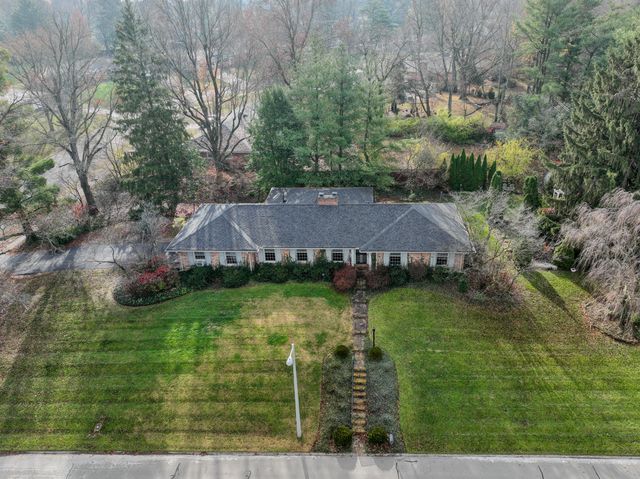 3195 Roxburg Drive, Lexington, KY 40503