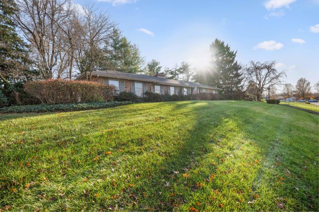 3195 Roxburg Drive, Lexington, KY 40503