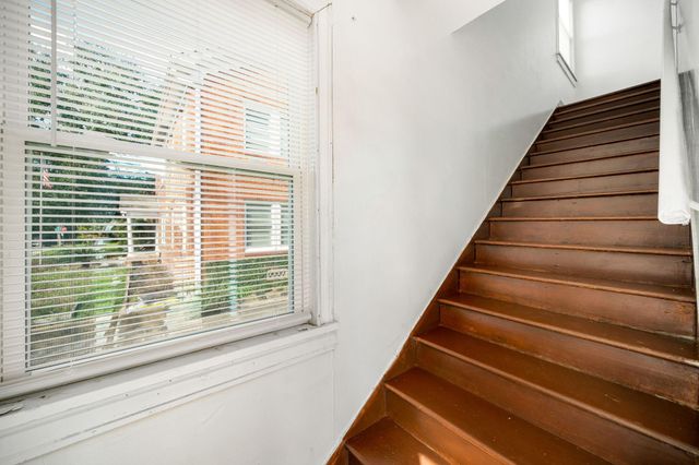 1202 Barkdull Street, Houston, TX 77006