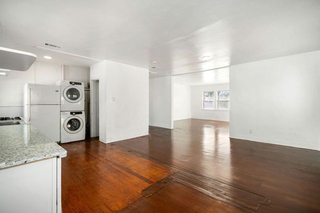 1202 Barkdull Street, Houston, TX 77006