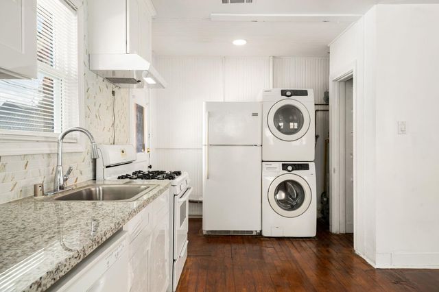 1202 Barkdull Street, Houston, TX 77006