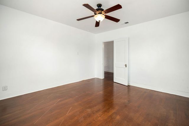 1202 Barkdull Street, Houston, TX 77006