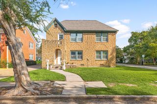 1202 Barkdull Street, Houston, TX 77006