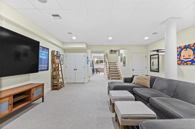 2 Red Oak Trail, Cortlandt Manor, NY 10567