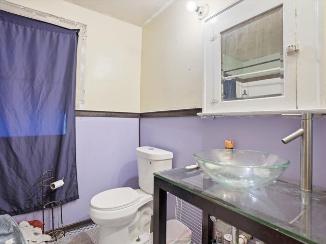22454 Pleasant Avenue, Eastpointe, MI 48021