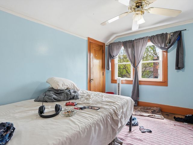 22454 Pleasant Avenue, Eastpointe, MI 48021
