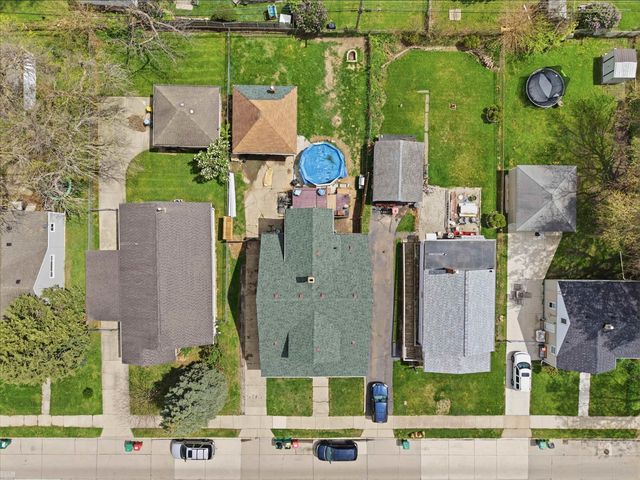 22454 Pleasant Avenue, Eastpointe, MI 48021
