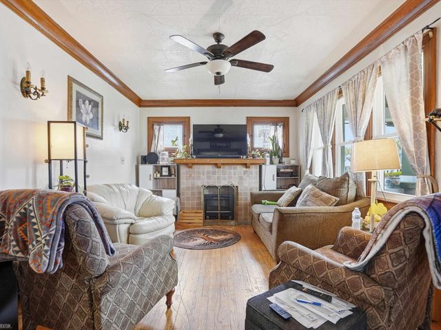 22454 Pleasant Avenue, Eastpointe, MI 48021