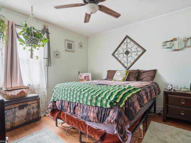 22454 Pleasant Avenue, Eastpointe, MI 48021