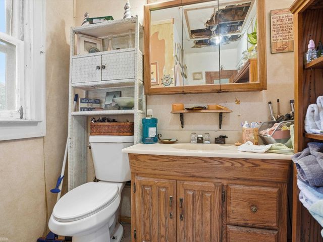 22454 Pleasant Avenue, Eastpointe, MI 48021
