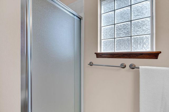 2236 N Duckcreek Ln, Derby, KS 67037