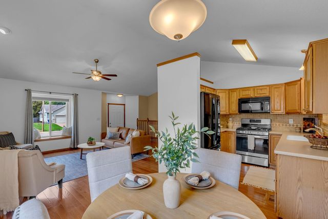 2236 N Duckcreek Ln, Derby, KS 67037