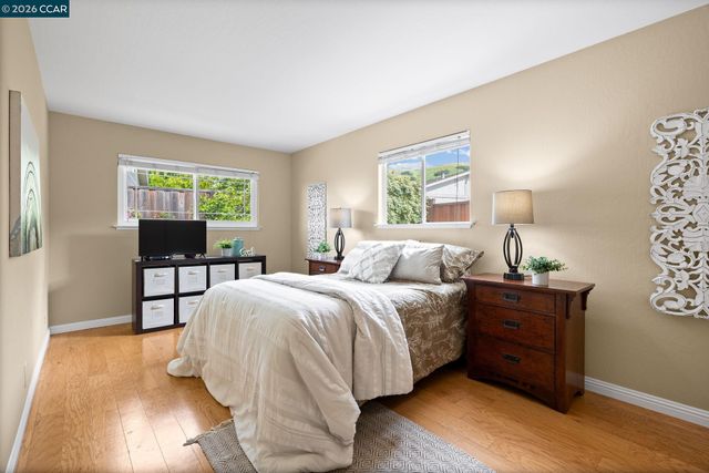 2095 Robb Rd, Walnut Creek, CA 94596