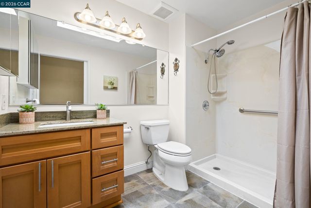 2095 Robb Rd, Walnut Creek, CA 94596