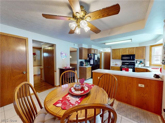 511 Picadilly Circle, Akron, OH 44319