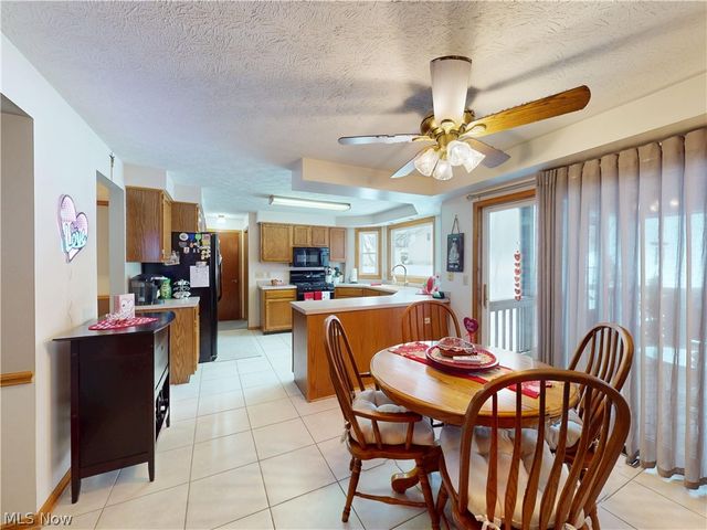 511 Picadilly Circle, Akron, OH 44319