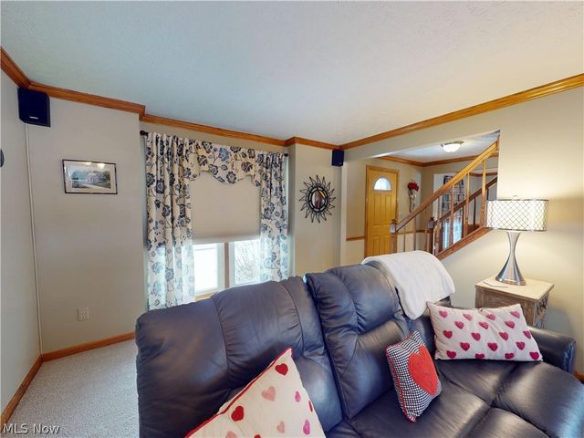 511 Picadilly Circle, Akron, OH 44319