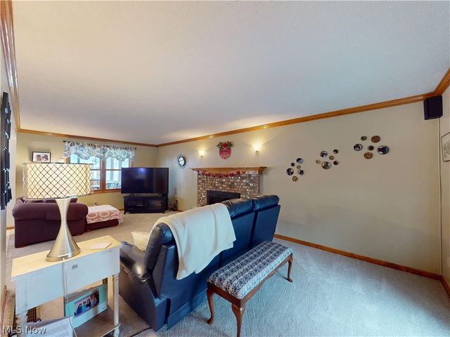 511 Picadilly Circle, Akron, OH 44319