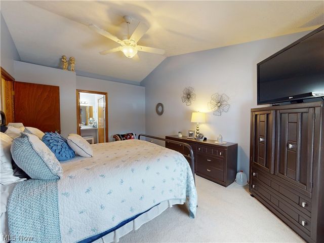 511 Picadilly Circle, Akron, OH 44319