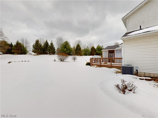 511 Picadilly Circle, Akron, OH 44319