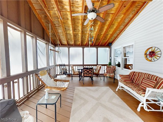 511 Picadilly Circle, Akron, OH 44319