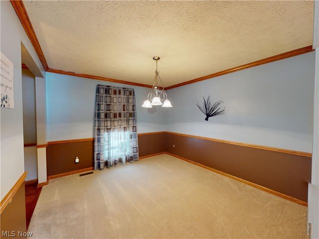 511 Picadilly Circle, Akron, OH 44319