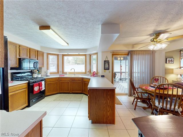 511 Picadilly Circle, Akron, OH 44319