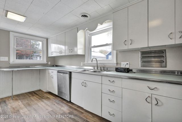 305 W Shepherd Street, Charlotte, MI 48813