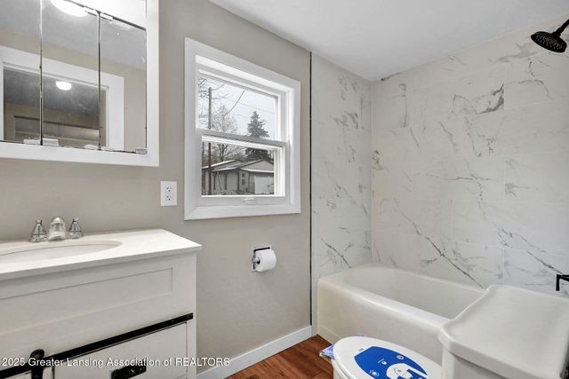 305 W Shepherd Street, Charlotte, MI 48813