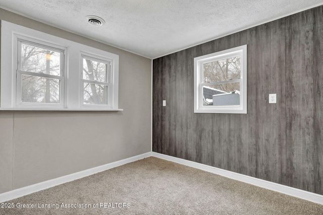 305 W Shepherd Street, Charlotte, MI 48813